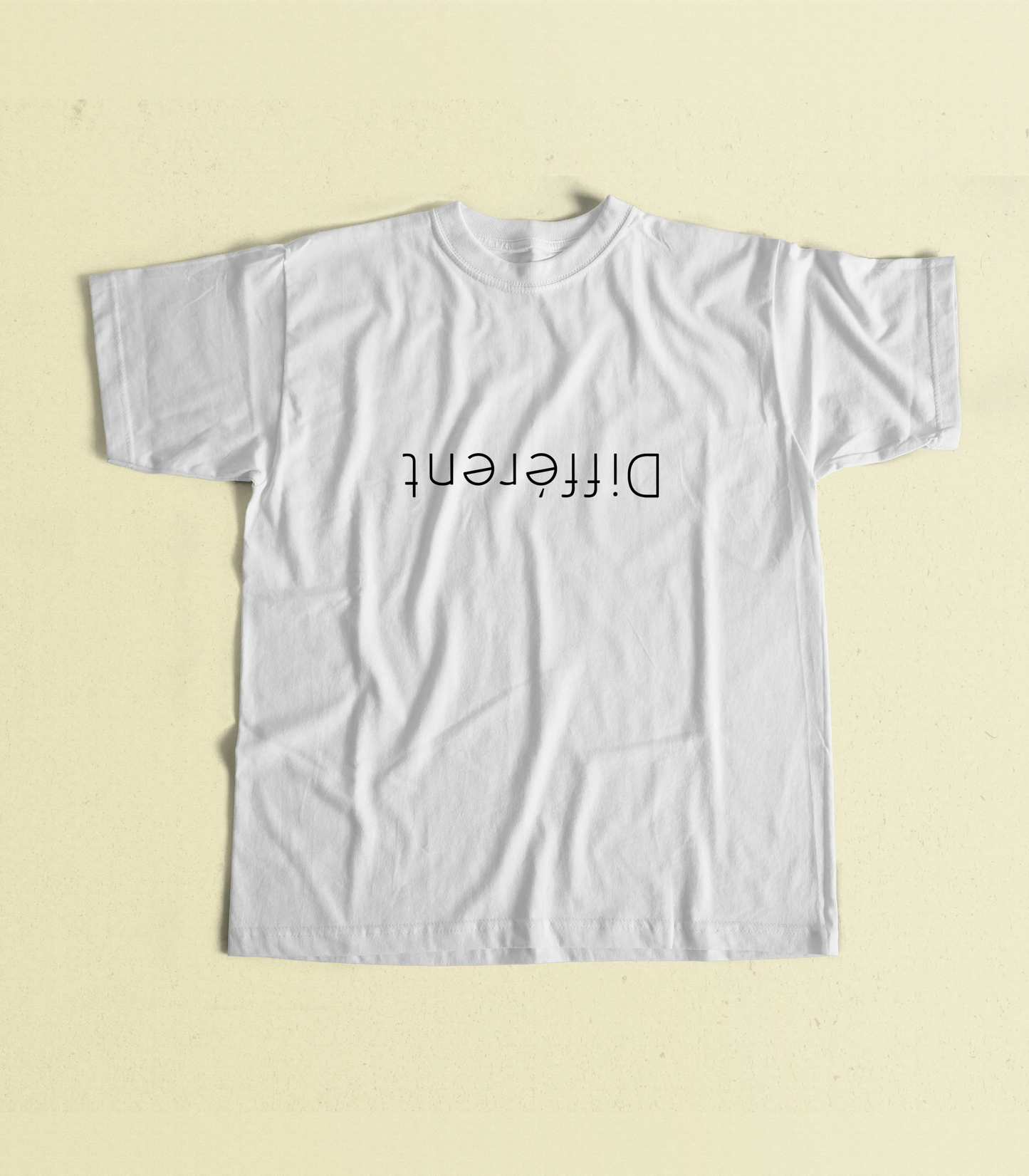 T-Shirt Différent | Unisexe