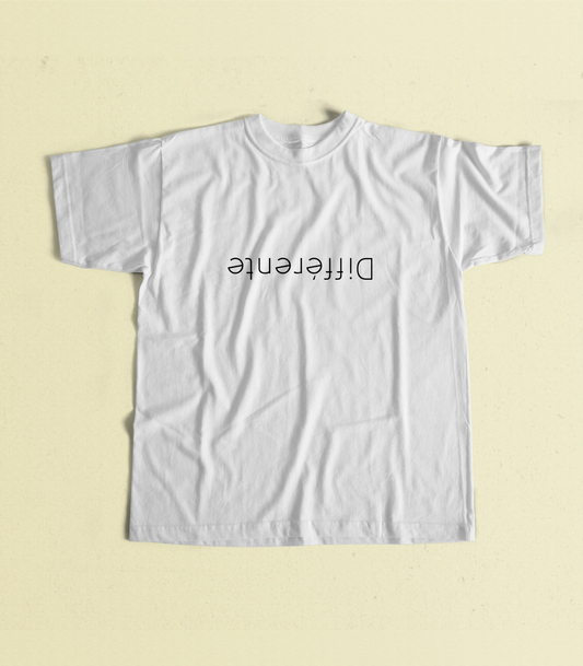 T-Shirt Différente | Unisexe